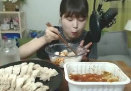 西安美食主播小姐姐微信,跟随主播小姐姐的味蕾之旅